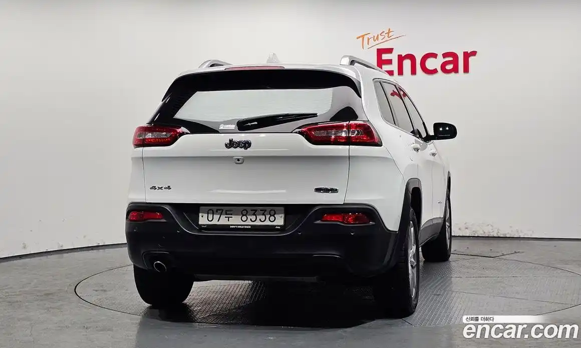 Jeep Cherokee 2018 2.4 гидро в Москве № 1014912, фото 4