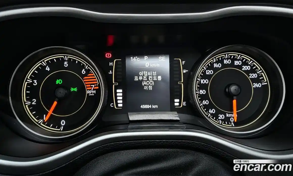 Jeep Cherokee 2018 2.4 гидро в Москве № 1014912, фото 8