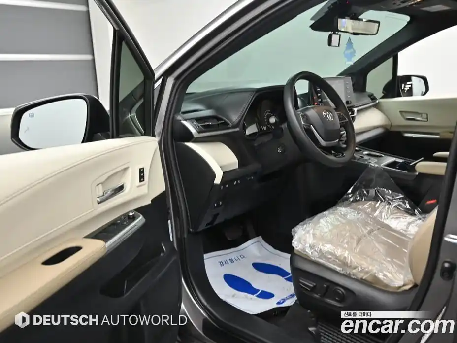 Toyota Sienna 2022 2.5 гидро в Москве № 1550066, фото 11