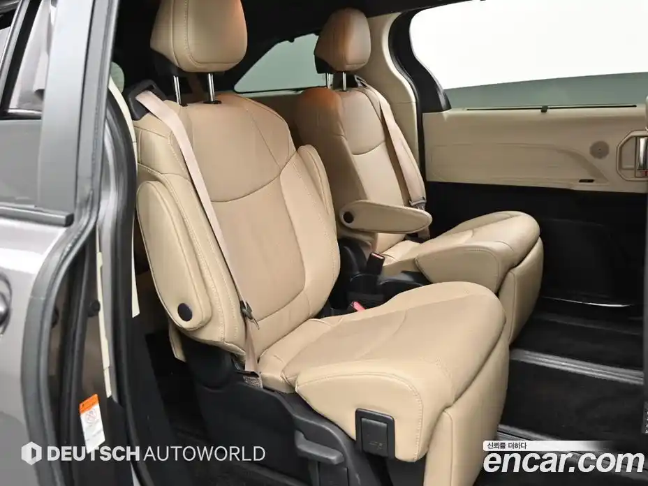 Toyota Sienna 2022 2.5 гидро в Москве № 1550066, фото 12