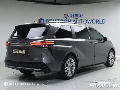 Toyota Sienna 2022 2.5 гидро в Москве № 1550066, миниатюра 2