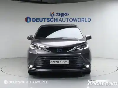 Toyota Sienna 2022 2.5 гидро в Москве № 1550066, миниатюра 3
