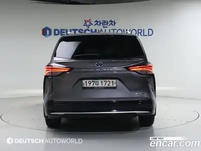 Toyota Sienna 2022 2.5 гидро в Москве № 1550066, миниатюра 4