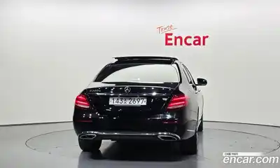 Mercedes-Benz E-Class 2019 2.0 гидро в Москве, миниатюра 4
