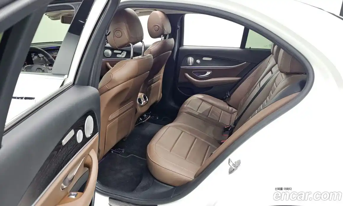 Mercedes-Benz E-Class 2017 2.0 гидро в Москве, фото 9