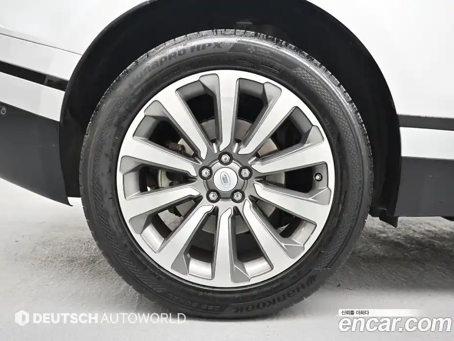 Land Rover Range-Rover Velar 2018 3.0 гидро в Москве № 1619487, фото 18