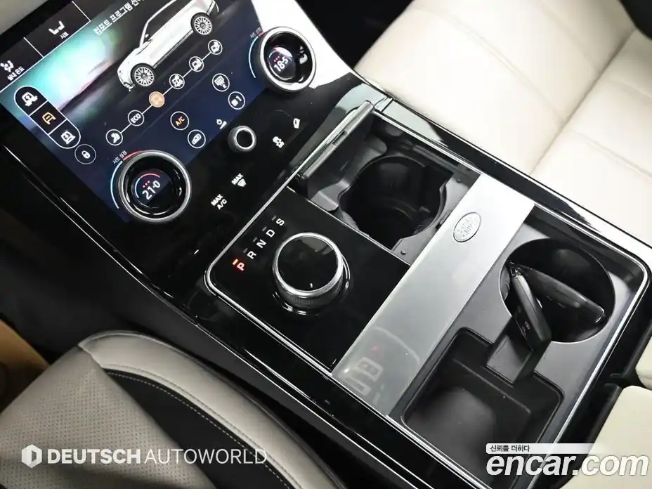 Land Rover Range-Rover Velar 2018 3.0 гидро в Москве № 1619487, фото 9