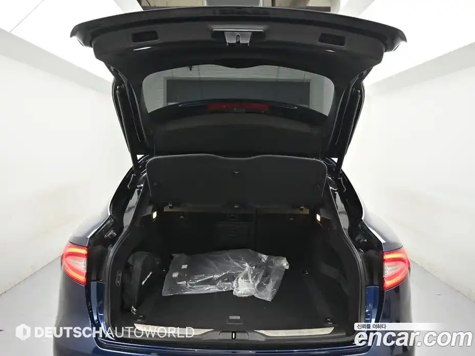 Maserati Levante 2020 3.0 гидро, фото 19
