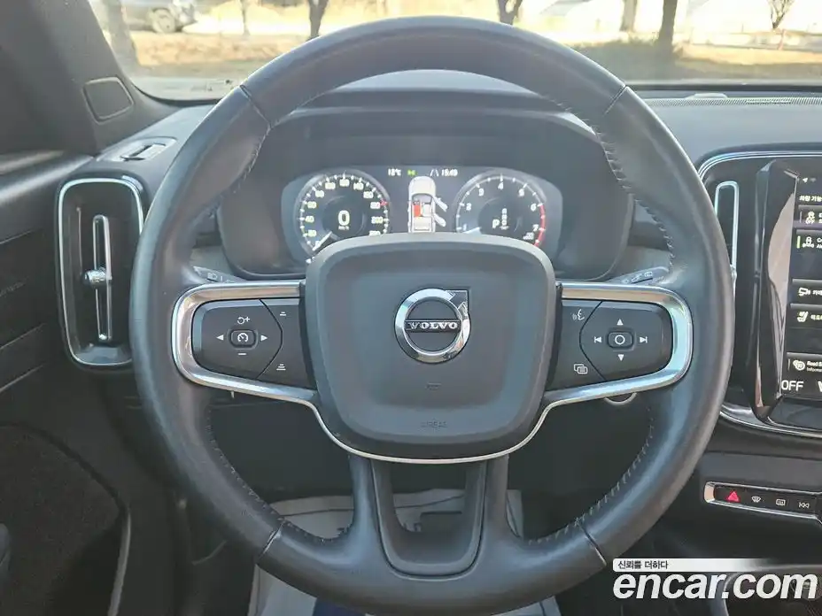 Volvo XC40 2021 2.0 гидро в Москве № 164821, фото 17