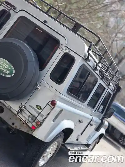 Land Rover Defender 2010 2.4 механика в Москве № 166719, миниатюра 2