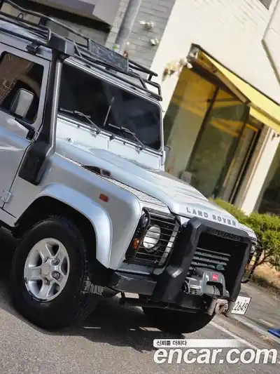 Land Rover Defender 2010 2.4 механика в Москве № 166719, миниатюра 3