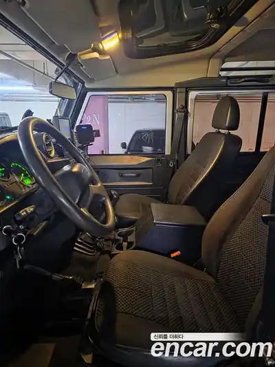 Land Rover Defender 2010 2.4 механика в Москве № 166719, миниатюра 9