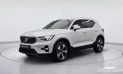 Volvo XC40, 2025