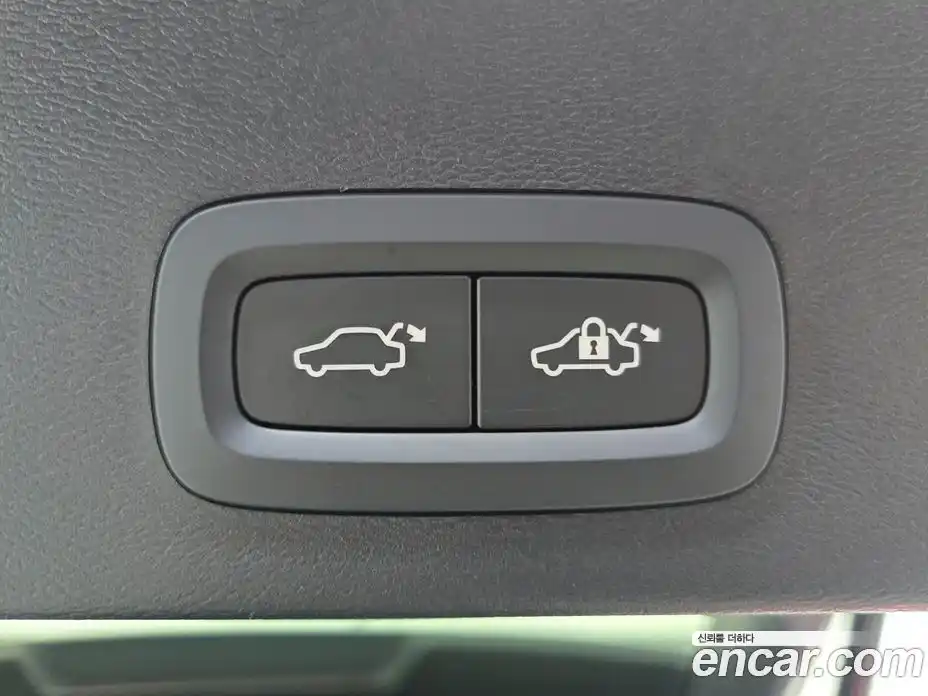 Volvo XC40 2025 2.0 гидро в Москве № 1691599, фото 20