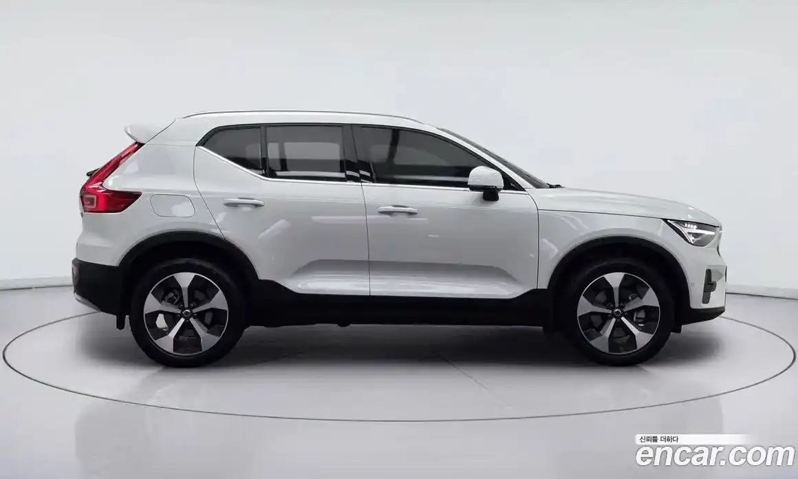 Volvo XC40 2025 2.0 гидро в Москве № 1691599, фото 4