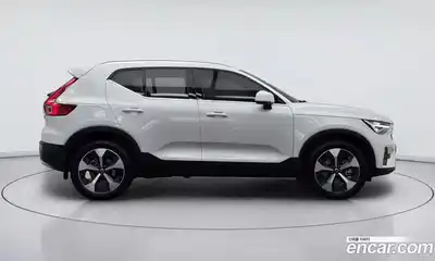 Volvo XC40 2025 2.0 гидро в Москве № 1691599, миниатюра 4