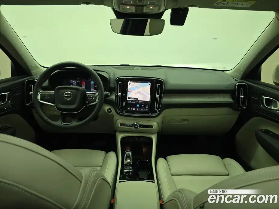 Volvo XC40 2025 2.0 гидро в Москве № 1691599, фото 7