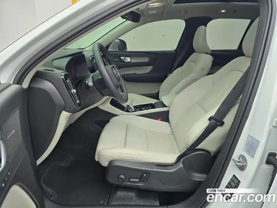 Volvo XC40 2025 2.0 гидро в Москве № 1691599, фото 10