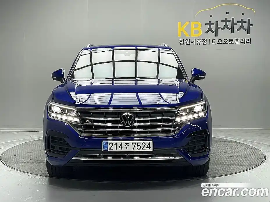 Volkswagen Touareg 2023 3.0 гидро в Москве № 169168, фото 3