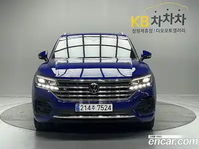 Volkswagen Touareg 2023 3.0 гидро в Москве № 169168, миниатюра 3