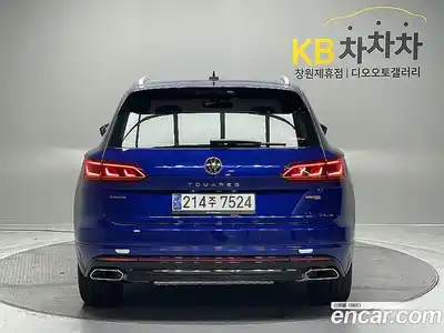 Volkswagen Touareg 2023 3.0 гидро в Москве № 169168, миниатюра 4