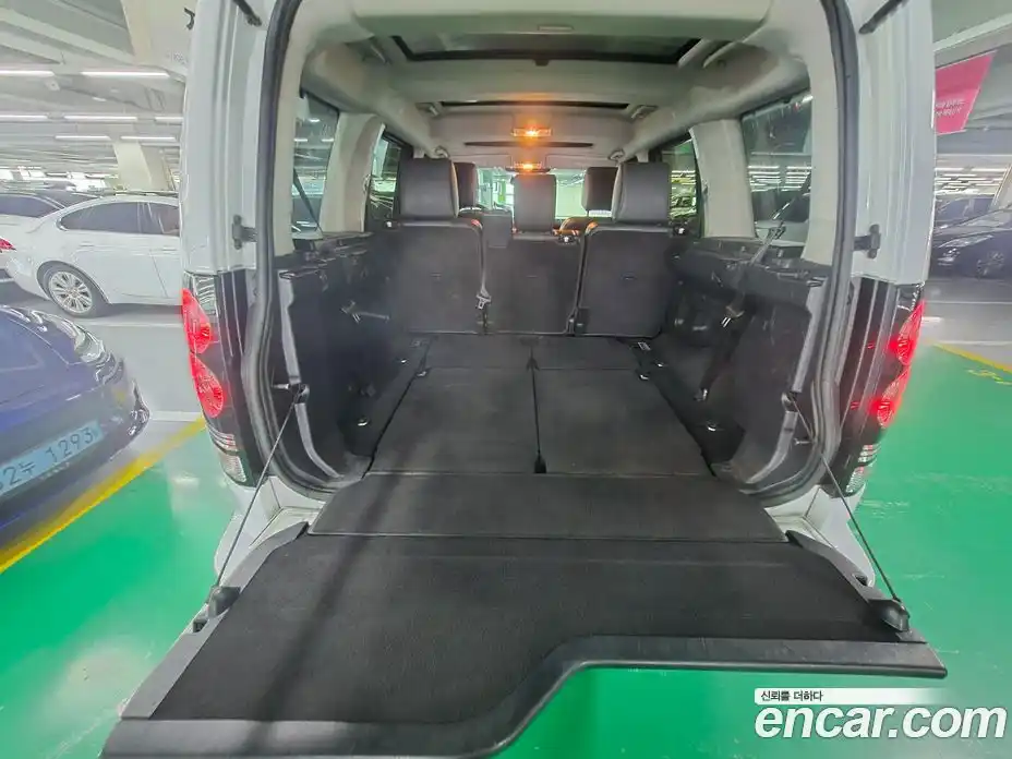 Land Rover Discovery 2015 3.0 гидро в Москве № 1692131, фото 17