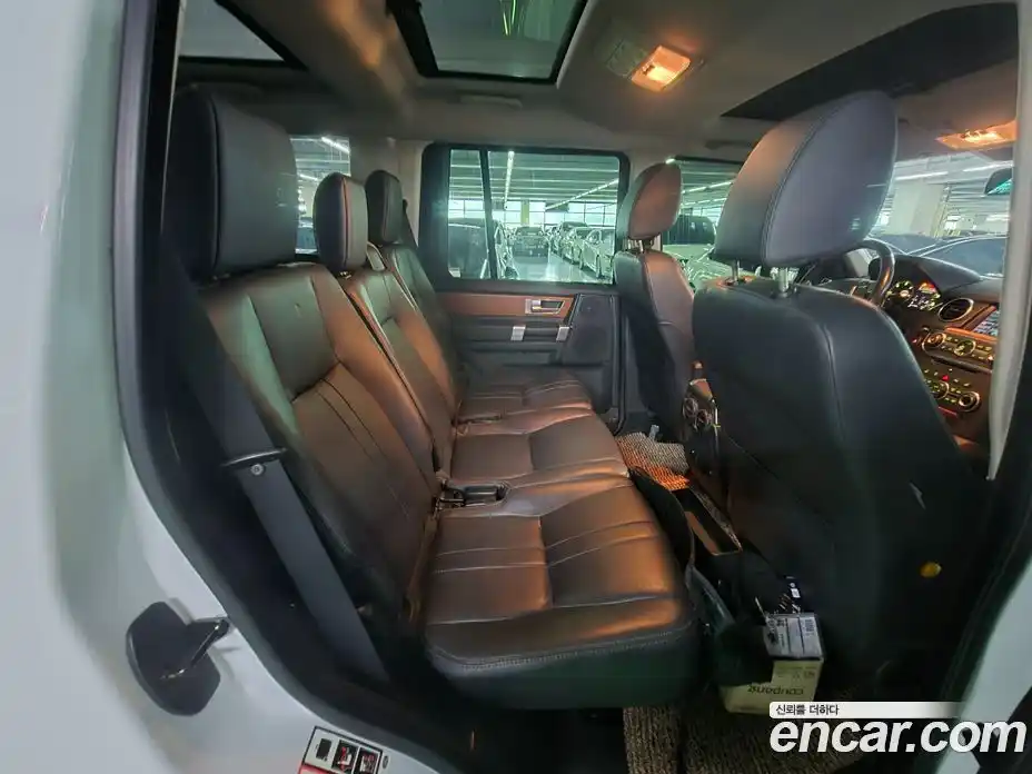 Land Rover Discovery 2015 3.0 гидро в Москве № 1692131, фото 18