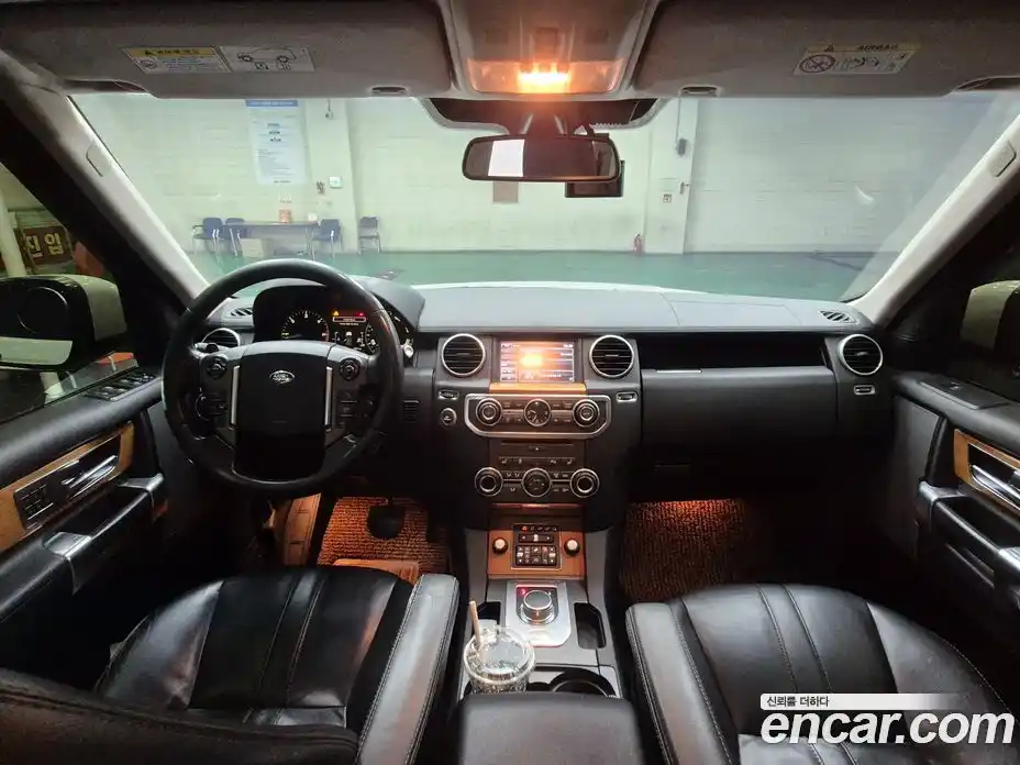 Land Rover Discovery 2015 3.0 гидро в Москве № 1692131, фото 6