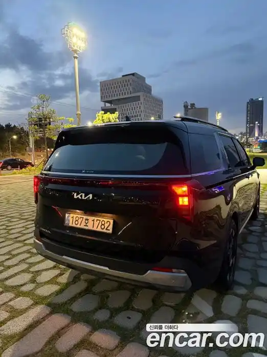 Kia Canival 2026 3.5 гидро в Москве № 1758018, фото 3