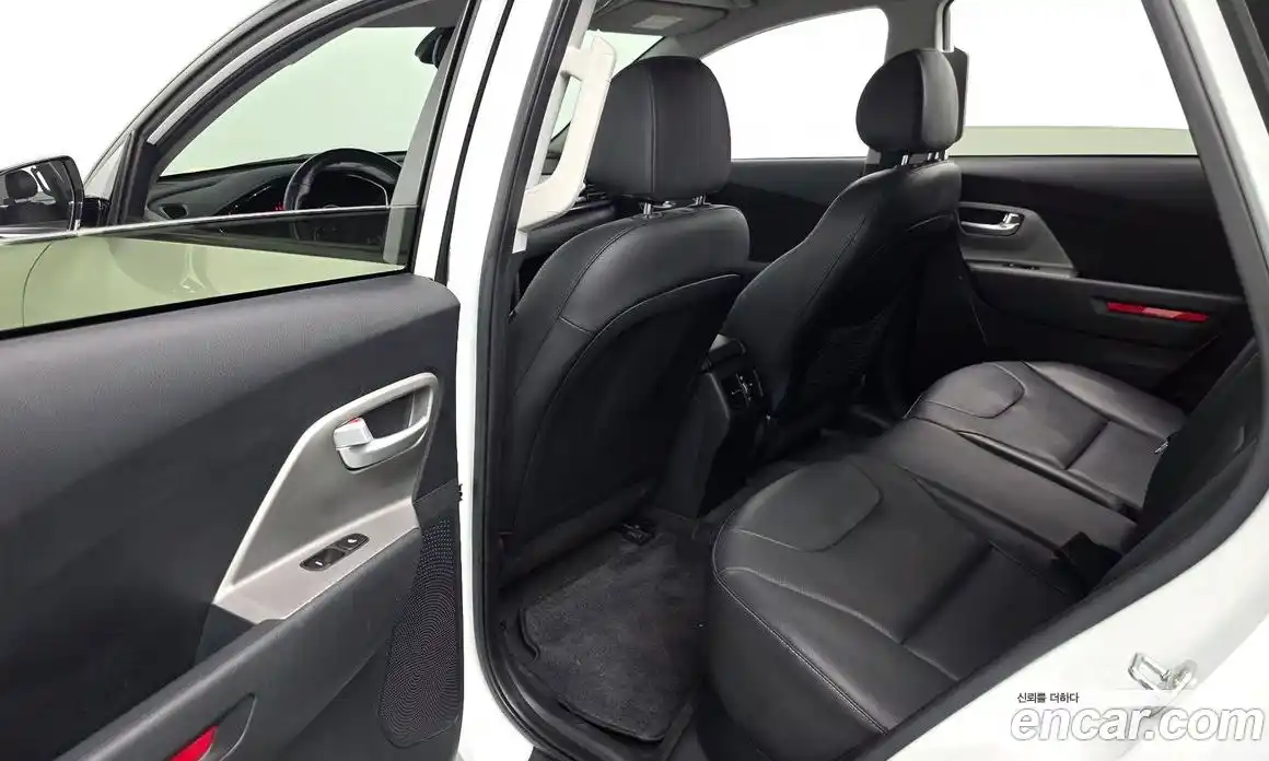Kia Niro 2022 0.2 гидро в Москве № 1758507, фото 11