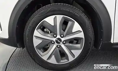 Kia Niro 2022 0.2 гидро в Москве № 1758507, миниатюра 5