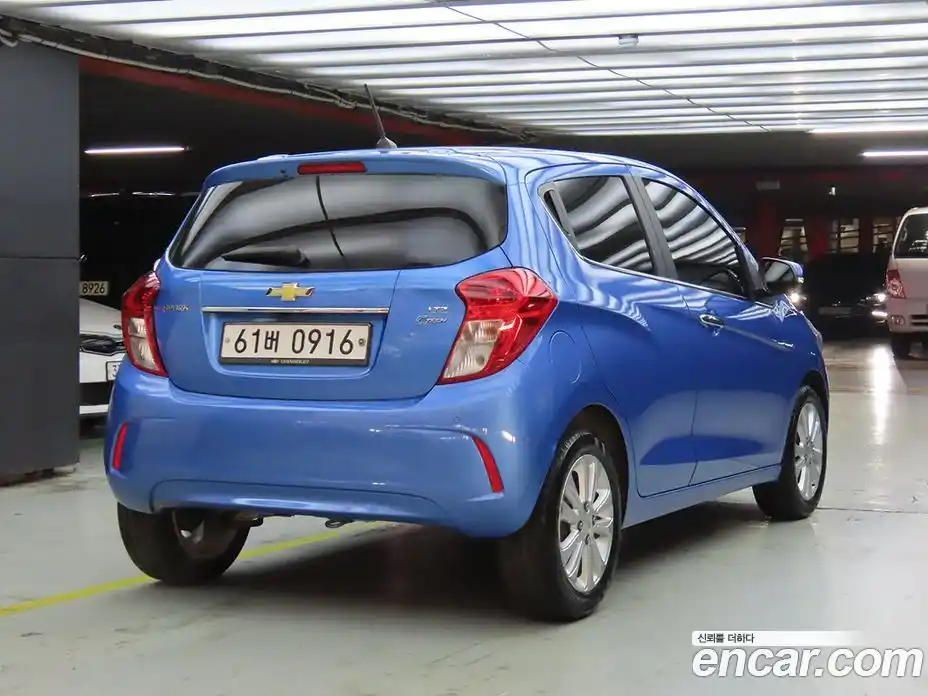 Chevrolet Spark 2016 1.0 гидро в Москве, фото 3