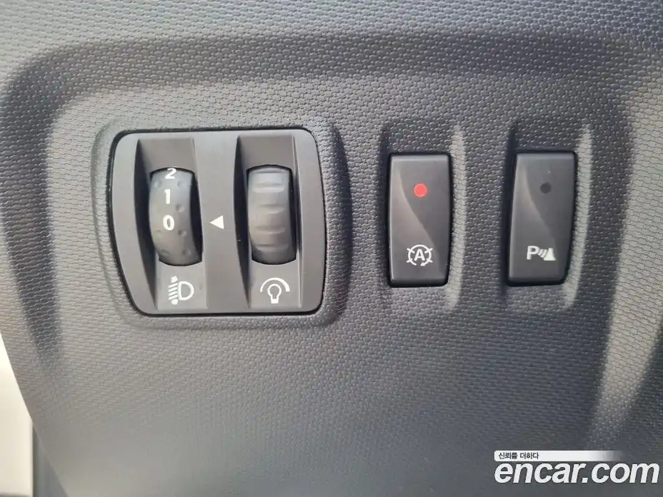 Renault QM3 2016 1.5 гидро в Москве № 1761739, фото 14