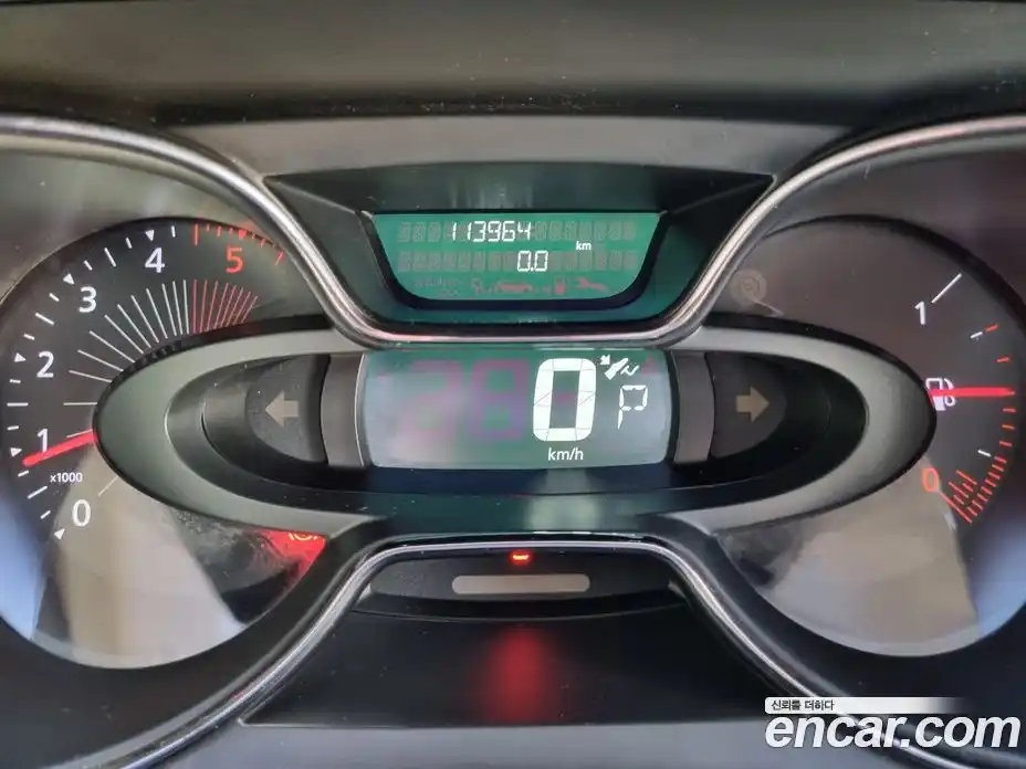 Renault QM3 2016 1.5 гидро в Москве № 1761739, фото 16