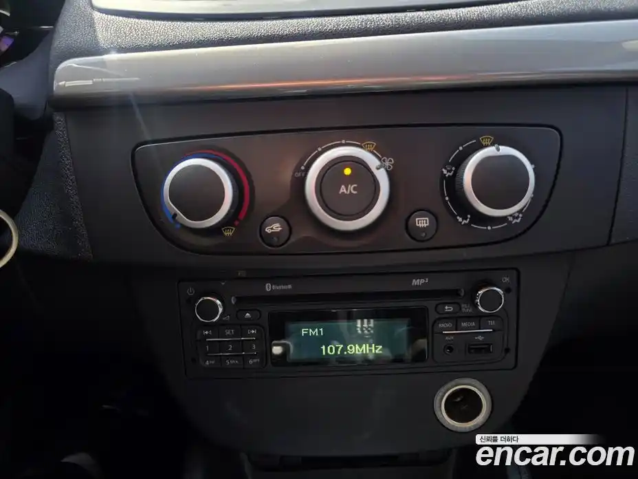 Renault SM3 2018 1.6 гидро в Москве № 1761791, фото 15