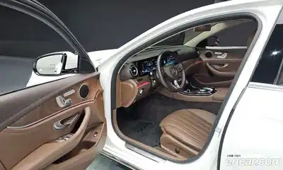 Mercedes-Benz E-Class 2016 2.0 гидро в Москве № 1762851, миниатюра 11