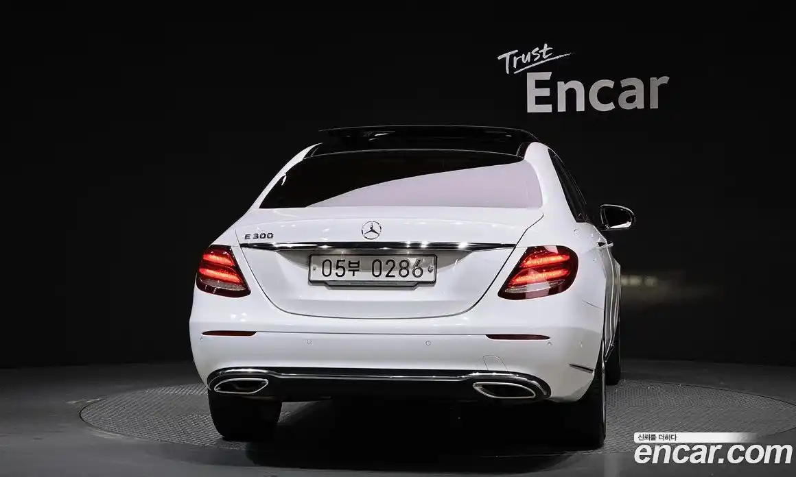 Mercedes-Benz E-Class 2016 2.0 гидро в Москве № 1762851, фото 4