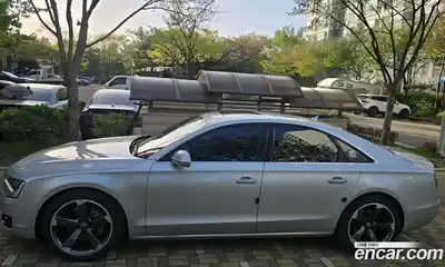 Audi A8, 2012