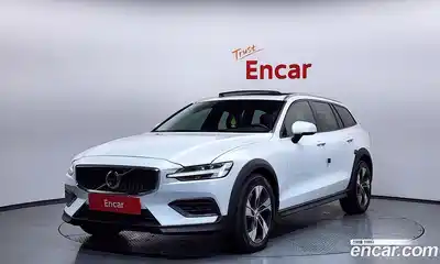 Volvo V60, 2021