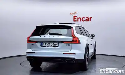 Volvo V60 2021 2.0 гидро в Москве № 1763553, миниатюра 4