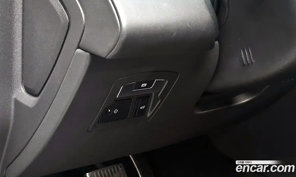 Land Rover Range-Rover Velar 2018 3.0 гидро в Москве № 1764096, фото 16