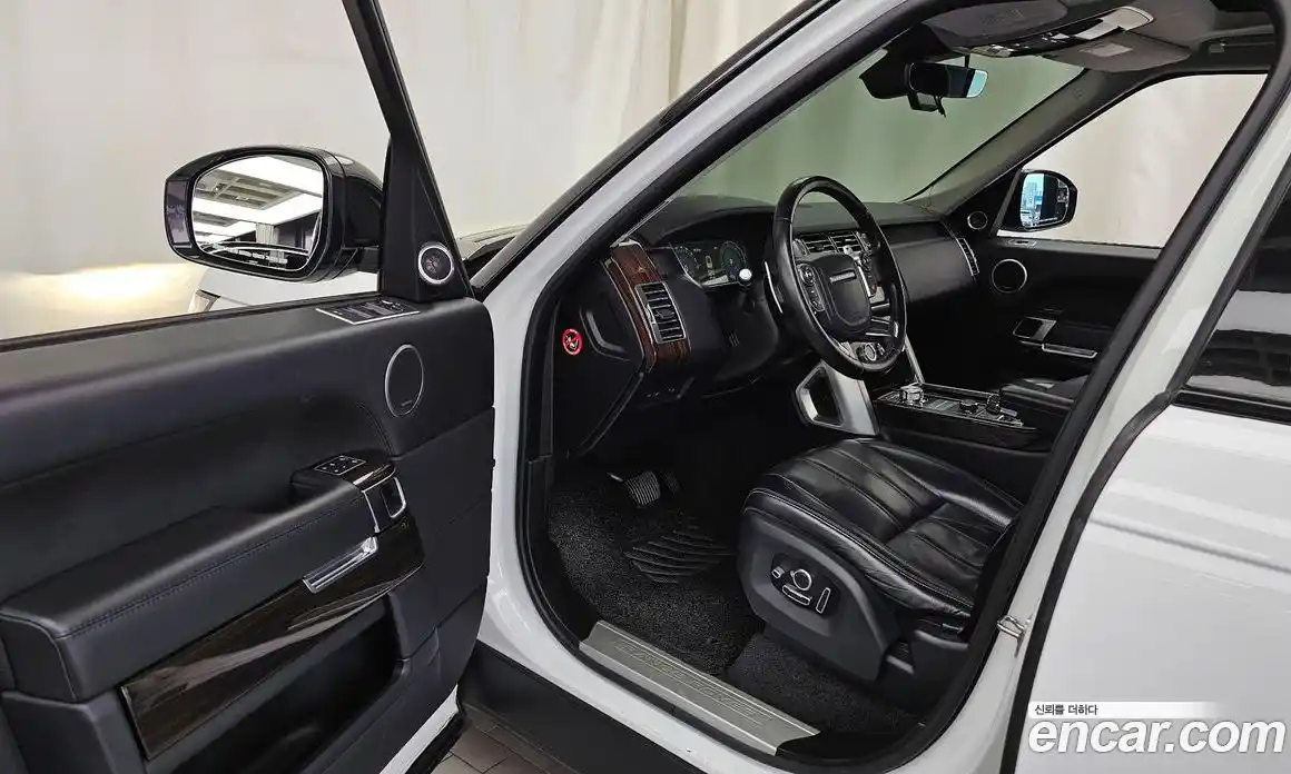 Land Rover Range-Rover 2017 4.4 гидро в Москве № 1764110, фото 10