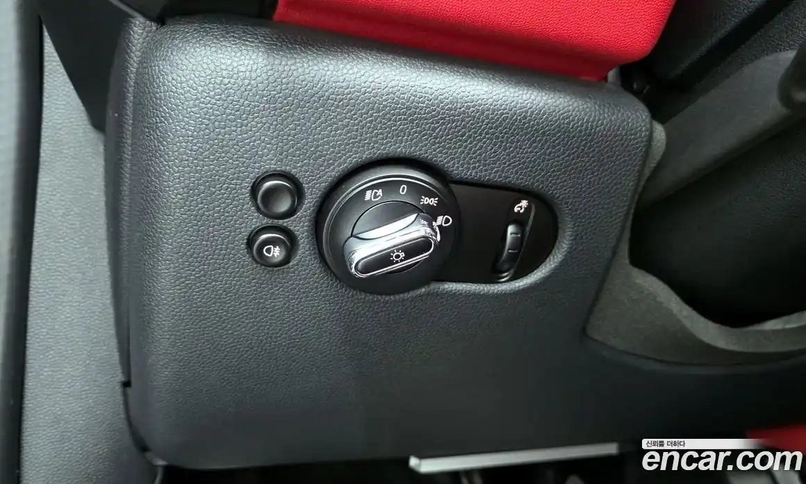 Mini Cooper 2015 2.0 гидро в Москве № 1764496, фото 18