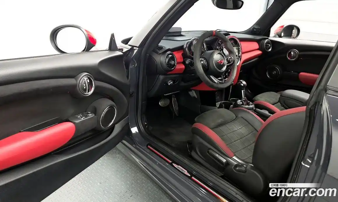 Mini Cooper 2015 2.0 гидро в Москве № 1764496, фото 10
