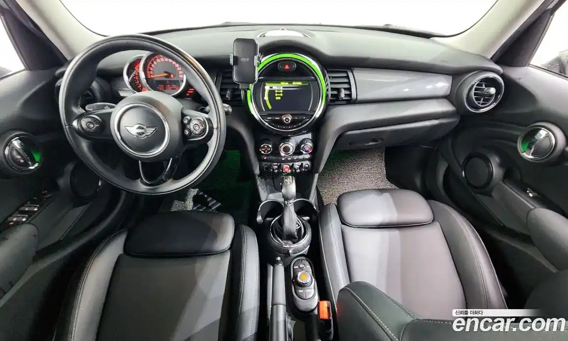 Mini Cooper 2015 1.5 гидро в Москве № 1764503, фото 7