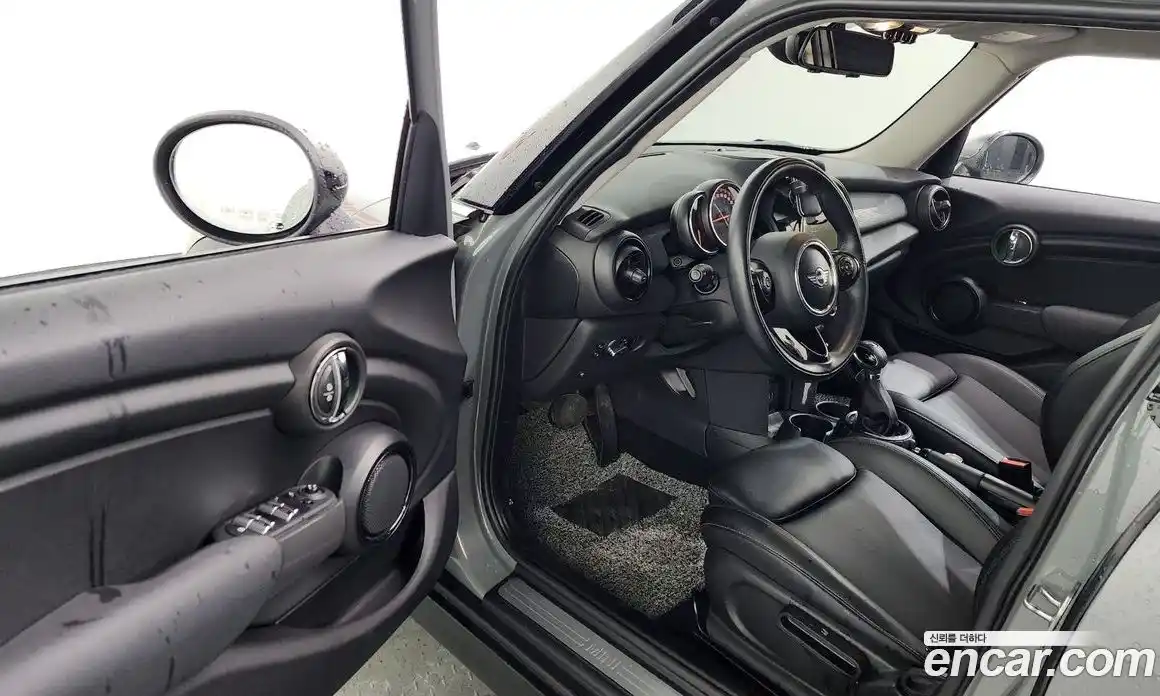 Mini Cooper 2015 1.5 гидро в Москве № 1764503, фото 10