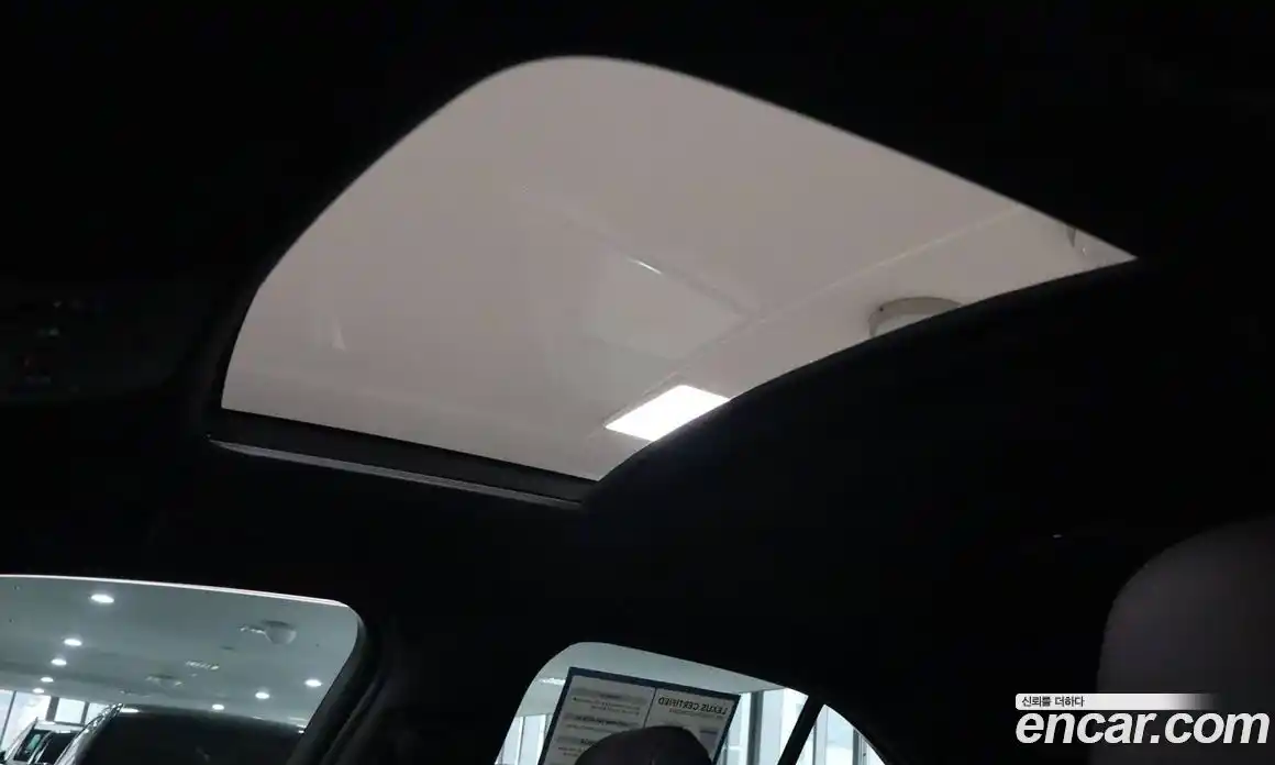 Lexus UX 2025 2.0 вариатор в Москве № 1764980, фото 14