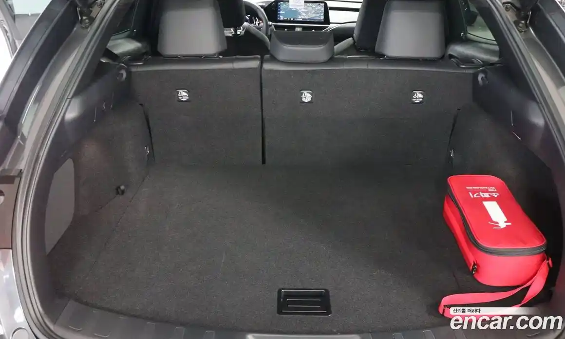 Lexus UX 2025 2.0 вариатор в Москве № 1764980, фото 16