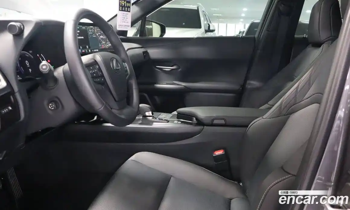 Lexus UX 2025 2.0 вариатор в Москве № 1764980, фото 7