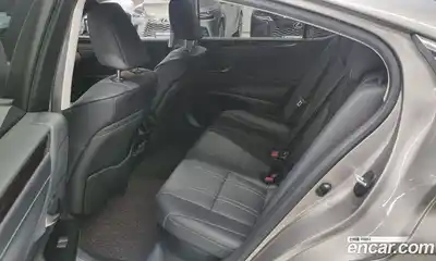 Lexus ES 2021 2.5 вариатор в Москве № 1765000, миниатюра 11
